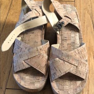 Kork Ease woman’s platform Sandals